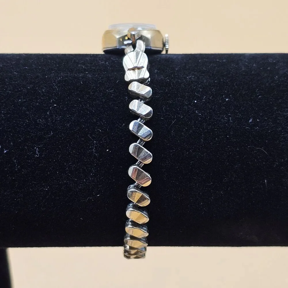 Vintage Sovereign Ladies Cocktail Watch On Gold Tone Stretch Band